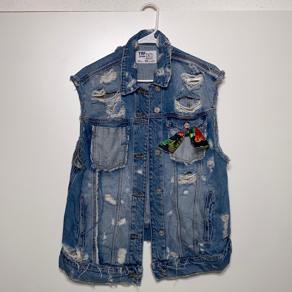 Oversized Distressed Denim Vest with Floral Back - Picture 3 of 17